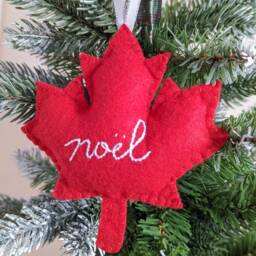 Canada Maple Leaf Red Noel Christmas Tree Ornament Decoration - thumbnail 2