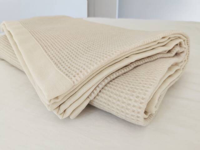 Extra Large Ivory Beige Luxury Merino Wool Bedspread Housewarming Gift Creamy Checked Pattern Bed Cover California King Size - image 1