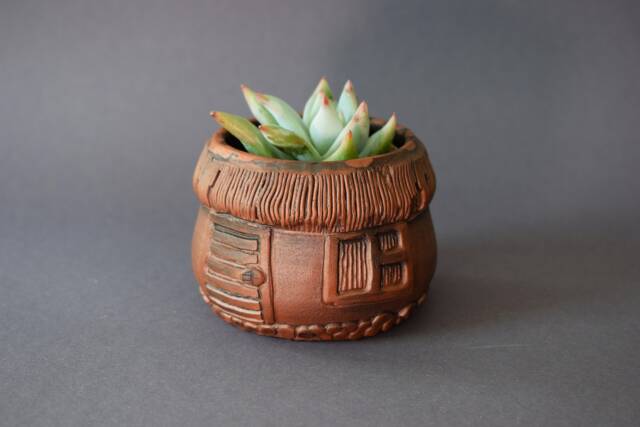 Hand-Sculpted Brown Clay House Planter - Mini Pot For Succulents, Small Plants, & Tillandsias - image 1