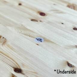 Trang // Round Scandinavian Dining Table With Hairpin Legs - thumbnail 4