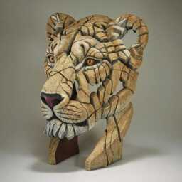 Yuna The Lioness Bust Sculpture - Hand Painted Art Marble Dust & Resin Wildlife Decor - thumbnail 4