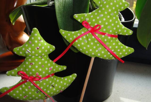 Christmas Trees Set For Decorating Decoration Flowerpot Arrangements Dwell - image 1