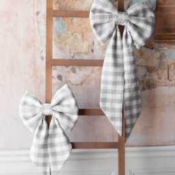 White Extra Large Luxuries Linen Bow. Wall & Door Decor. Christmas Tree Topper - thumbnail 3