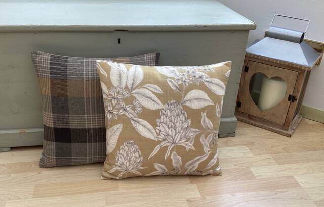 Handmade Katrine Ochre Beige Tartan Tweed Plaid Wool Effect Fabric & Floral Pair 16 - image 1