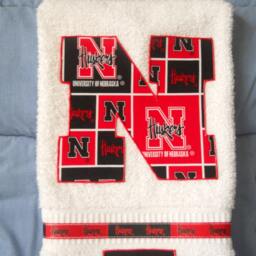 Nebraska Huskers Appliqued Bathroom Hand Towel Grad Gift - thumbnail 3