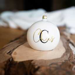 The Special Gift Stylishly Personalized Christmas Bauble - 8 cm Mouth-Blown, in Real Glass With Initial Letter - thumbnail 2