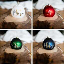 The Special Gift Stylishly Personalized Christmas Bauble - 8 cm Mouth-Blown, in Real Glass With Initial Letter - thumbnail 1