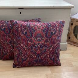 Paisley Jewel Red Velvet Throw Pillows 16 - thumbnail 3