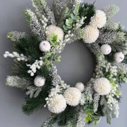 Christmas Wreath For Front Door - Winter Holiday Foliage Wreath, Festive Decorations, Home D??cor - thumbnail 3