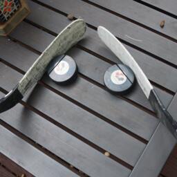 Canada Hockey Stick & Puck Business Card Holder - thumbnail 2