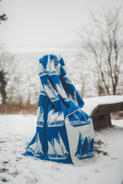 Natural New Zealand Wool Blanket Reversible Blue White Ship Throw - 130x200cm - image 1