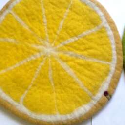Handfelted Seat Cushion As Fruit Slices Lemon - thumbnail 3