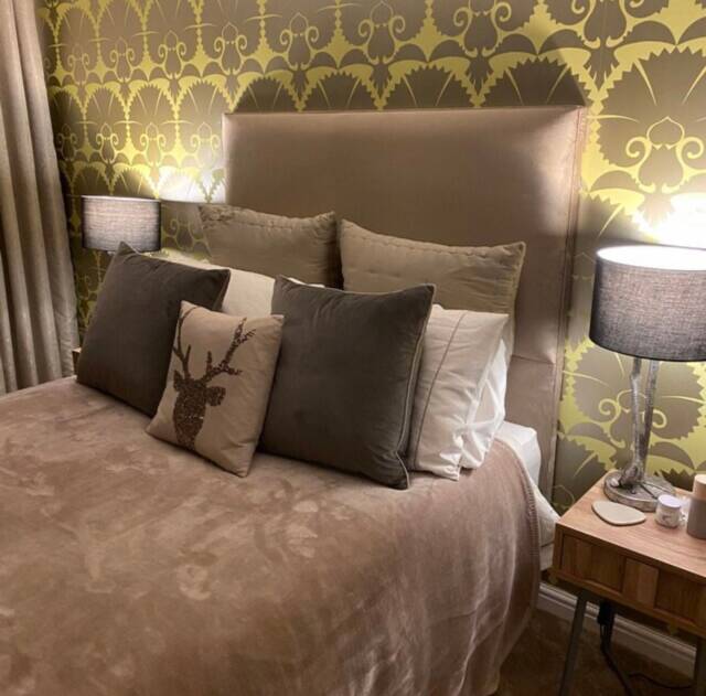 Contemporary Trend Floorstanding Headboard - image 1