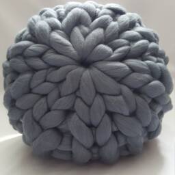 Chunky Pillow I Round Pillow Arm Knitting Merino Wool - thumbnail 2