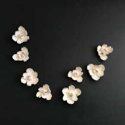 8 White Mini Blooms With Platinum Lustre, Handmade Porcelain Flower Wall D??cor - thumbnail 2