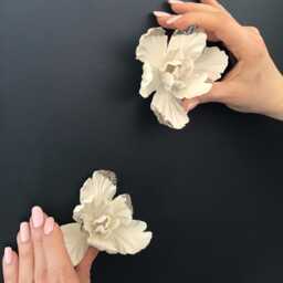 8 White Mini Blooms With Platinum Lustre, Handmade Porcelain Flower Wall D??cor - thumbnail 3