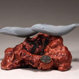 Gray Whale Sculpture From John Perry 4 Inches Long On Burlwood Base D??cor - thumbnail 2