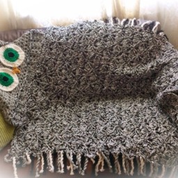 Crochet Owl Hooded Blanket, Chunky Throw, Cosy Cuddle Gift - thumbnail 2