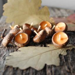 Acorn Cap Candle, Eco Friendly Floating Cinnamon Scented Candles, Holiday Ornaments, Hygge Home Decor - thumbnail 2