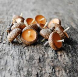 Acorn Cap Candle, Eco Friendly Floating Cinnamon Scented Candles, Holiday Ornaments, Hygge Home Decor - thumbnail 1