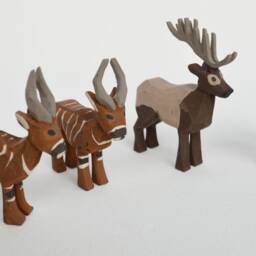 Hand Carved Wooden Animals, Okapi, Bongo, Elk, Oryx Pair - thumbnail 2