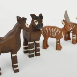 Hand Carved Wooden Animals, Okapi, Bongo, Elk, Oryx Pair - thumbnail 4