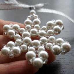Modern Christmas Tree Ornament Red Pearl Beaded Snowflake Stocking Stuffer Crystal Star Folk Christmas Decor Red - thumbnail 4