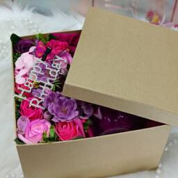 Medium Gift Box With Soap Roses & A Carved Candle Gift For Her Mother's Day Wedding Birthday Valentine's Luxury Handmade Soap Bouquet - thumbnail 3