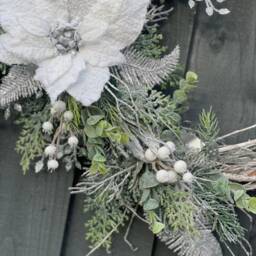 Winter Wonderland Poinsettia Wreath, Snowy Silver Foliage, Holiday Decor - thumbnail 3