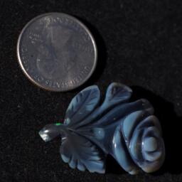 Australian Rose Opal Carving Semi-Blackopal - Some Green Fire On Stem - 40.25 Cts - thumbnail 4