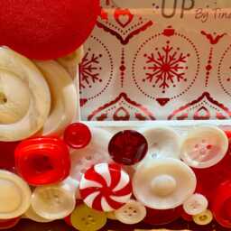 Christmas Bear Button Frame in Red & White ~ Holiday Winter For 4x6 Photo - thumbnail 3