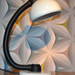 Vintage 1970S Table Lamp, White/Black - thumbnail 2