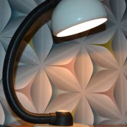 Vintage 1970S Table Lamp, White/Black - thumbnail 3