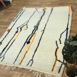 Handwoven Berber Rug - Moroccan Woolen Carpet, Azilal Style - thumbnail 2