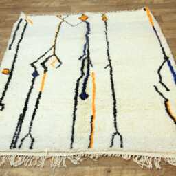 Handwoven Berber Rug - Moroccan Woolen Carpet, Azilal Style - thumbnail 3