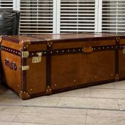 Steamer Style Living Decor, Large Centre Room Coffee Storage Chest, English Handmade - thumbnail 3