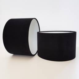 Black Lampshade in Velvet With White Lining - thumbnail 3