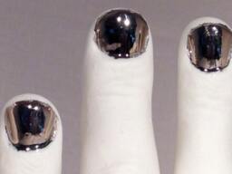 Luxurious Porcelain Fingers Platinum Plated Ornamental Gift For Christmas, Christmas Gifts, Mysterious Bottle, Single Item