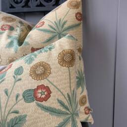 William Morris Daisy Luxury Vintage Designer Terracotta Gold Cushion Pillow Throw Cover - thumbnail 3