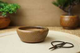 Handmade Brown Mame Bonsai Pot. 9.5cm Diameter, 3.5cm High. G2536.4 - thumbnail 1