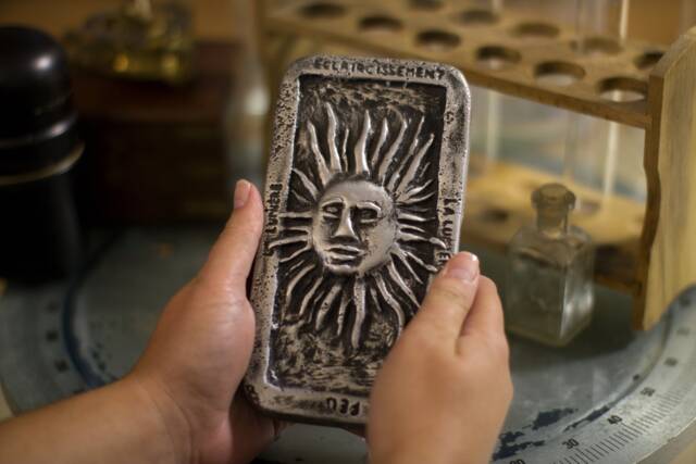 Sun Tarot Card Plaque, Etteilla Style, Cast Aluminum Or Resin - image 1