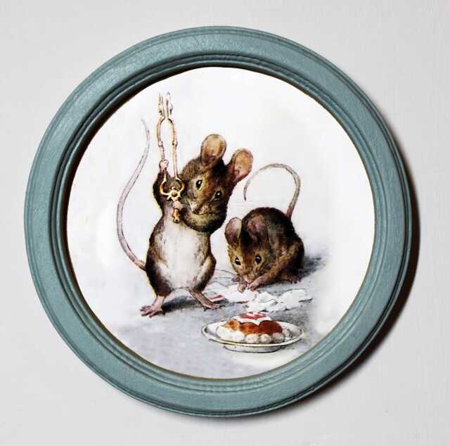 Beatrix Potter Round Wooden Framed Art Print Nursery Picture Wall Hanging Plaque Two Bad Mice Illustration - image 1