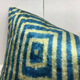 Handwoven Silk Ikat Pillow Cover 16x24, Turkish Accent - thumbnail 3