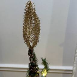 Vintage Style Soft Gold Wire Wrap Mesh Star Rustic Industrial Mini Christmas Tree Topper, 4 - thumbnail 3