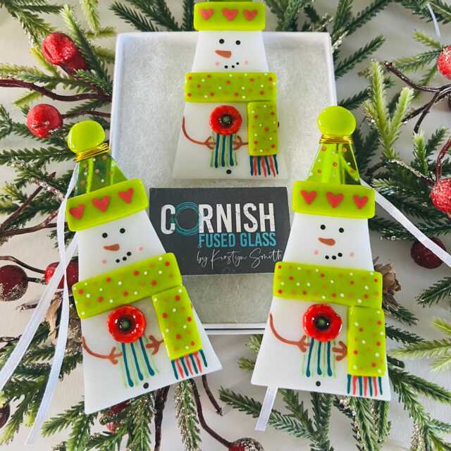 Traditional Gorgeous Snowman Christmas Fused Glass Decoration - Tree Decoration, Cornwall, Cornish - image 1