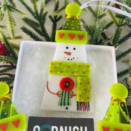 Traditional Gorgeous Snowman Christmas Fused Glass Decoration - Tree Decoration, Cornwall, Cornish - thumbnail 3