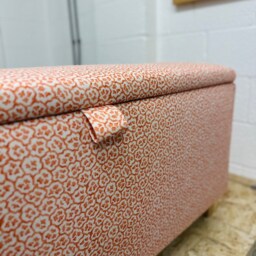 End Of Bed Ottoman in Linwood Hopscotch Strawberry - thumbnail 3