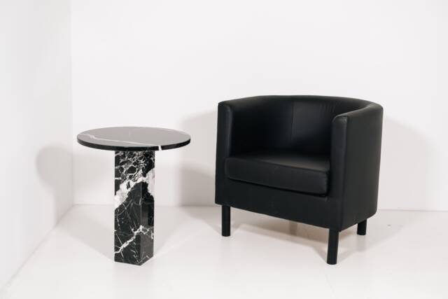 Column Coffee Table Marble Black Marquinia - Side In - image 1
