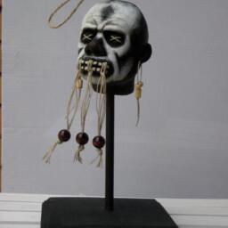 Shrunken Head Voodoo Witch Doctor Replica - thumbnail 3