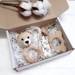 Crochet Baby Rattle Sloth Koala Dinosaure Elephant Bunny Fox Pig Bear, Macrame Paci Clip, Wooden Toy, Gender Neutral Gift Set - thumbnail 2